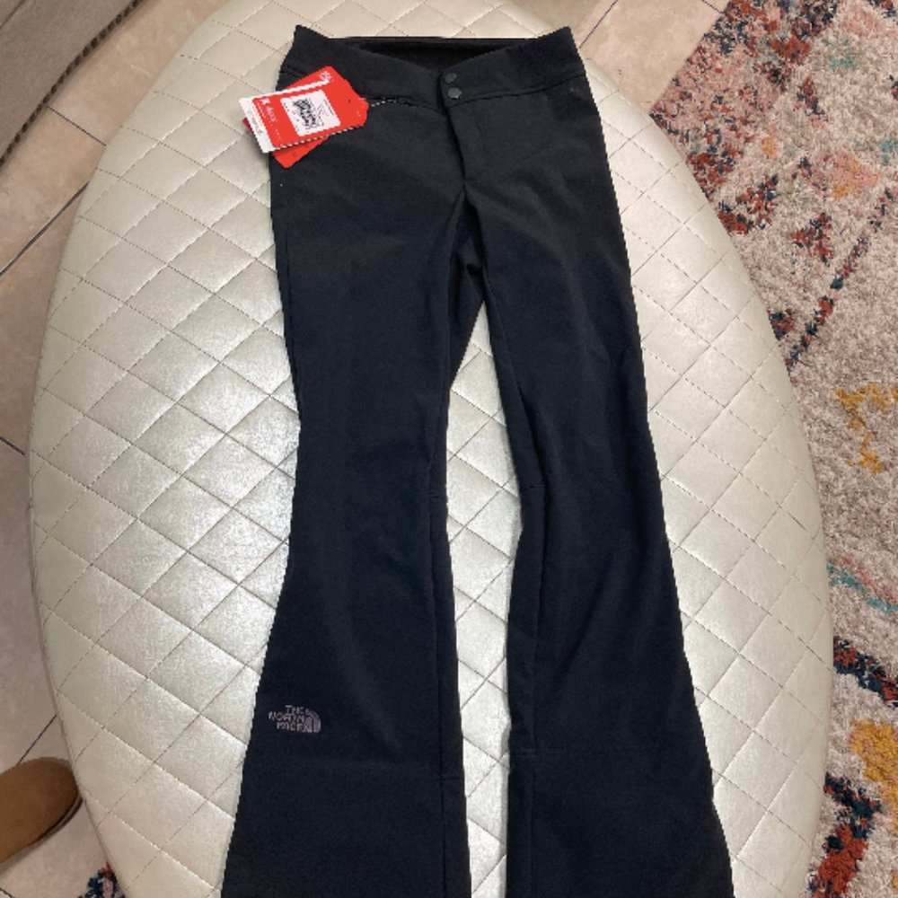 Woman’s Small North Face Ski Pants